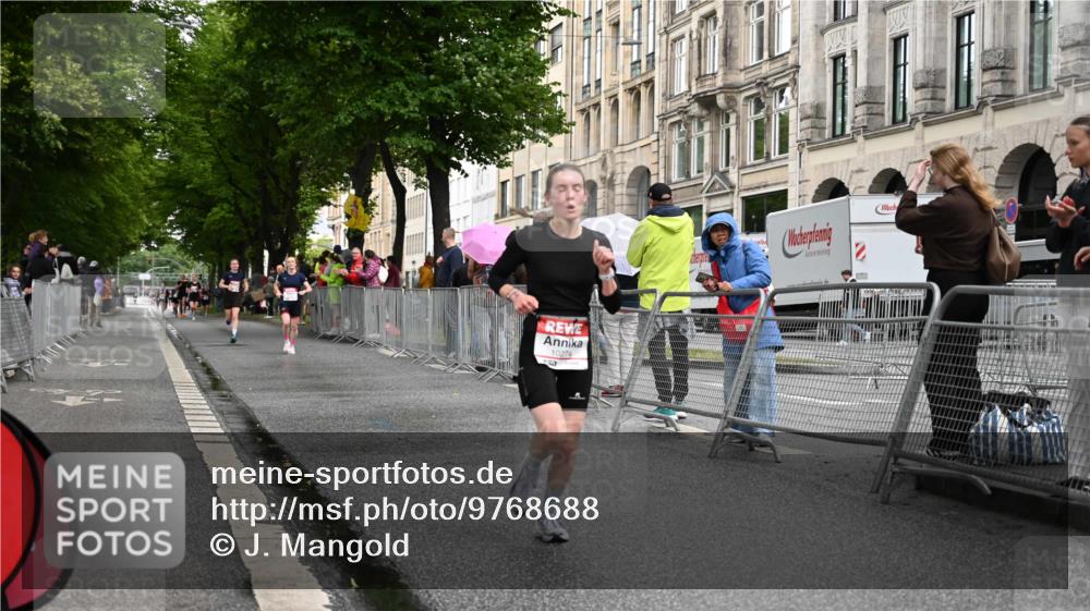 14.06.2026 - REWE Women's Run J. Mangold http://msf.ph/oto/9768688 14.06.2026 09:47:43 Ziel 10274 meine-sportfotos.de