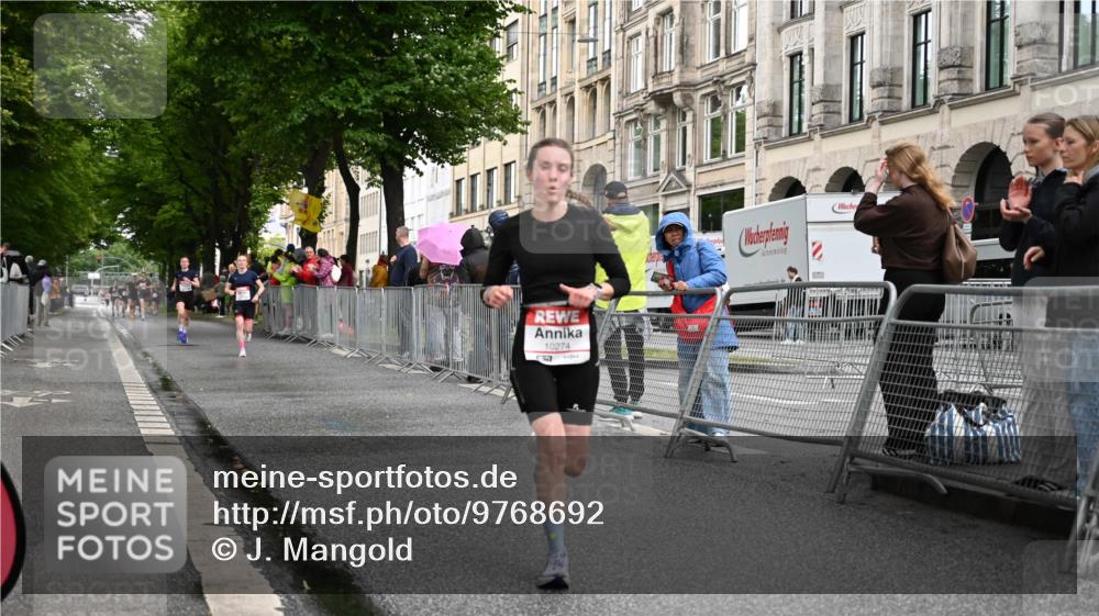14.06.2026 - REWE Women's Run J. Mangold http://msf.ph/oto/9768692 14.06.2026 09:47:43 Ziel 10274 meine-sportfotos.de