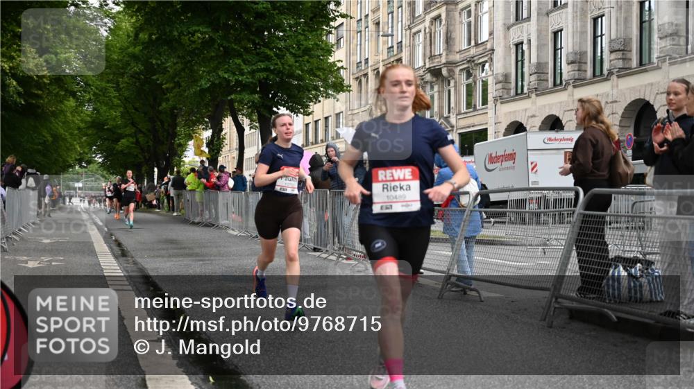 14.06.2026 - REWE Women's Run J. Mangold http://msf.ph/oto/9768715 14.06.2026 09:47:50 Ziel 10273, 10489, 10752 meine-sportfotos.de