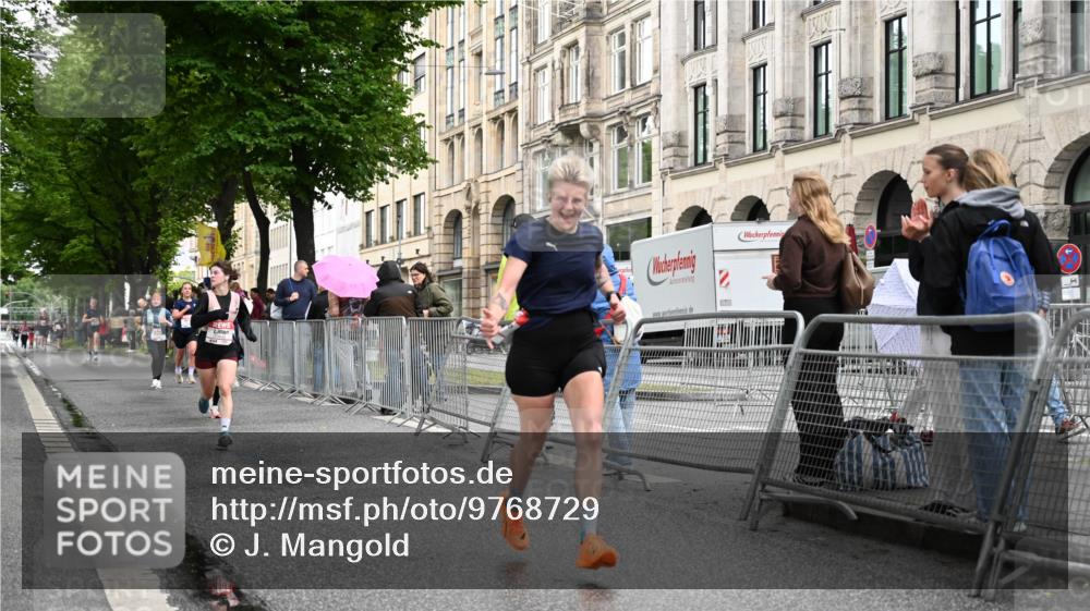14.06.2026 - REWE Women's Run J. Mangold http://msf.ph/oto/9768729 14.06.2026 09:48:01 Ziel 10573, 10755, 10827, 10843, 10935, 11097 meine-sportfotos.de