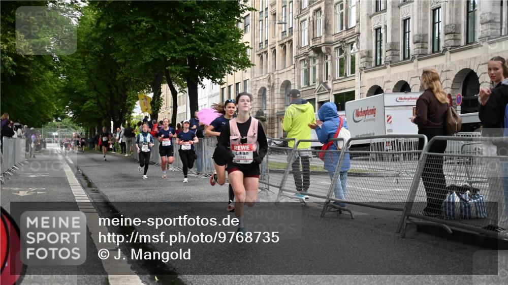 14.06.2026 - REWE Women's Run J. Mangold http://msf.ph/oto/9768735 14.06.2026 09:48:03 Ziel 10573, 10755, 10827, 10843, 10935, 11097 meine-sportfotos.de