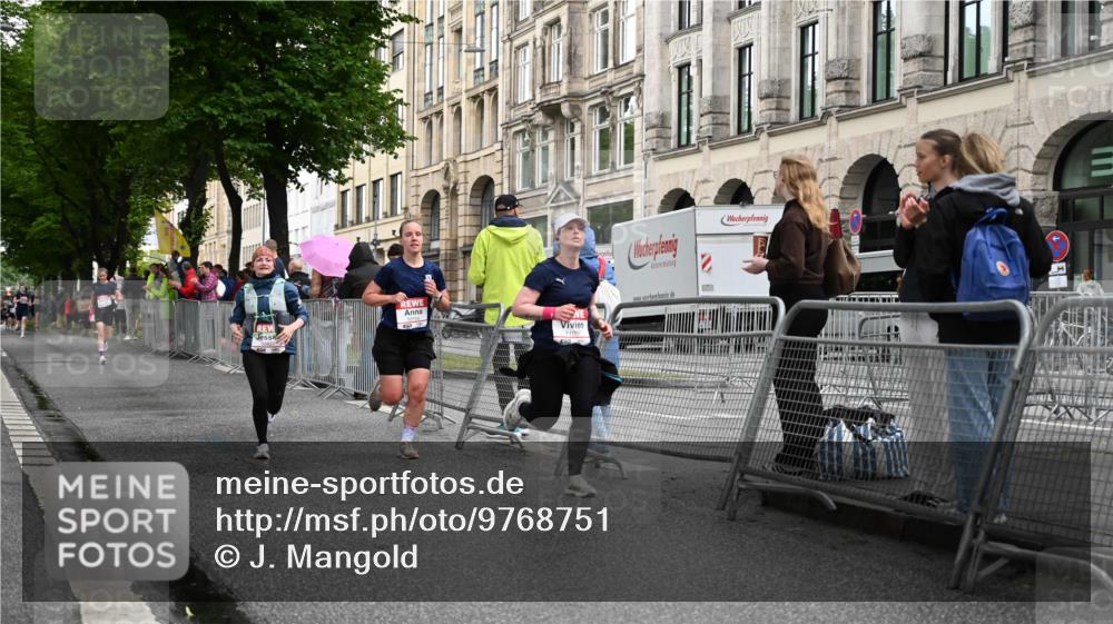 14.06.2026 - REWE Women's Run J. Mangold http://msf.ph/oto/9768751 14.06.2026 09:48:06 Ziel 10755, 10827, 10843, 10935, 11097 meine-sportfotos.de