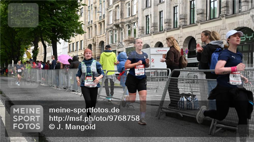 14.06.2026 - REWE Women's Run J. Mangold http://msf.ph/oto/9768758 14.06.2026 09:48:07 Ziel 10755, 10827, 10843, 10935, 11097, 11351 meine-sportfotos.de