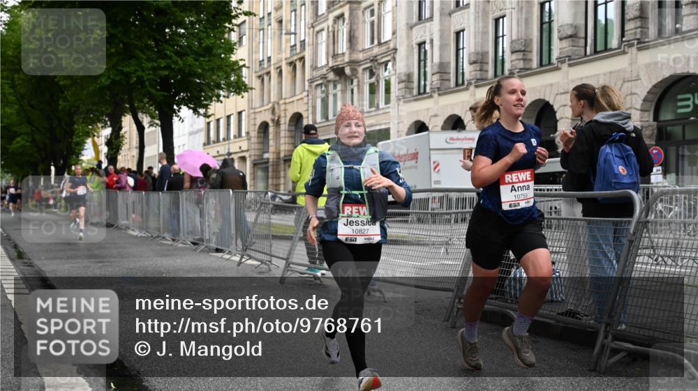14.06.2026 - REWE Women's Run J. Mangold http://msf.ph/oto/9768761 14.06.2026 09:48:07 Ziel 10755, 10827, 10843, 10935, 11097, 11351 meine-sportfotos.de
