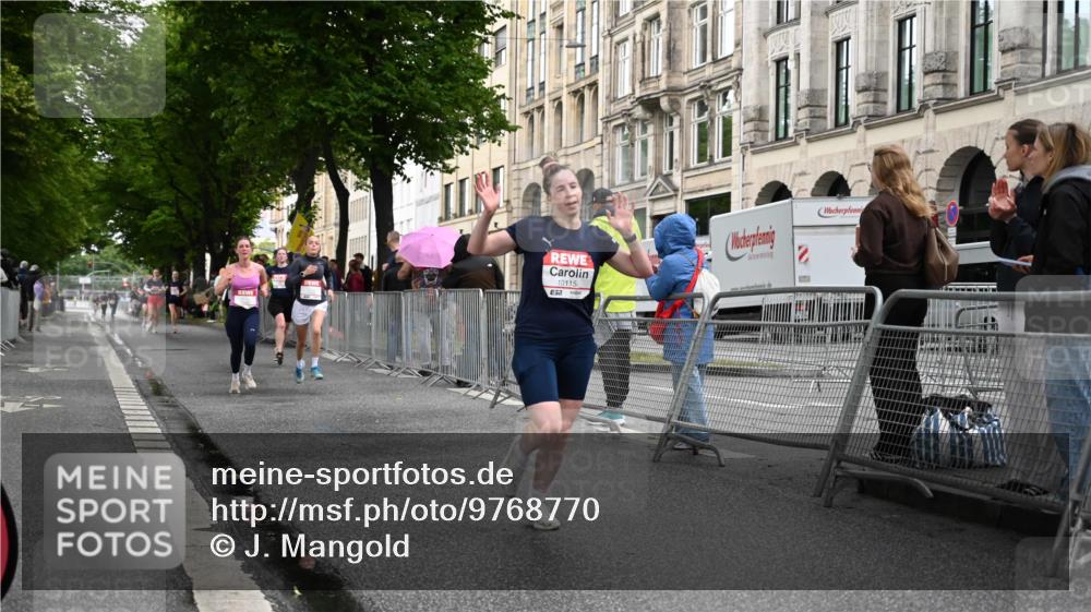 14.06.2026 - REWE Women's Run J. Mangold http://msf.ph/oto/9768770 14.06.2026 09:48:19 Ziel 10115, 11141, 11529, 11530 meine-sportfotos.de