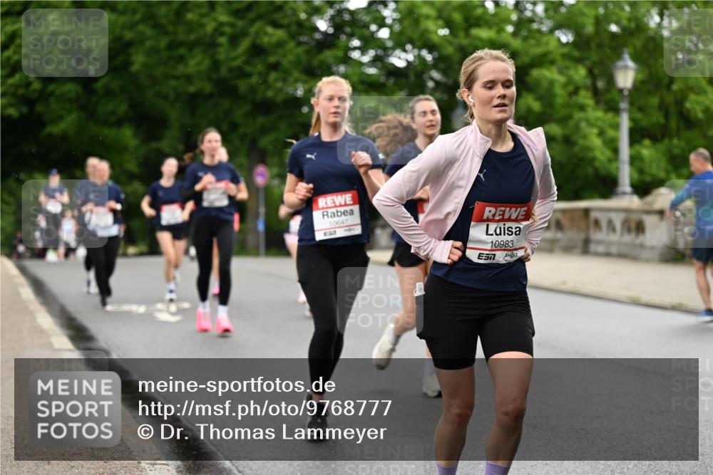 14.06.2026 - REWE Women's Run Dr. Thomas Lammeyer http://msf.ph/oto/9768777 14.06.2026 09:45:33 Laufen 10647, 857, 10983 meine-sportfotos.de