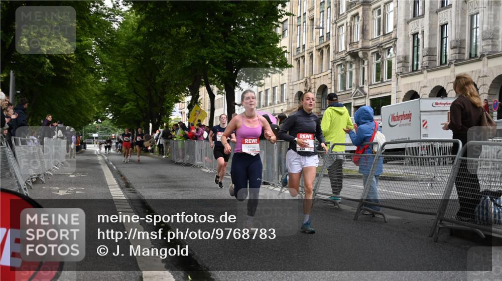 14.06.2026 - REWE Women's Run J. Mangold http://msf.ph/oto/9768783 14.06.2026 09:48:21 Ziel 10115, 11141, 11529, 11530 meine-sportfotos.de