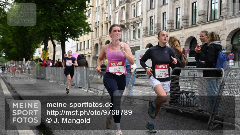14.06.2026 - REWE Women's Run J. Mangold http://msf.ph/oto/9768789 14.06.2026 09:48:22 Ziel 10115, 11141, 11529, 11530 meine-sportfotos.de