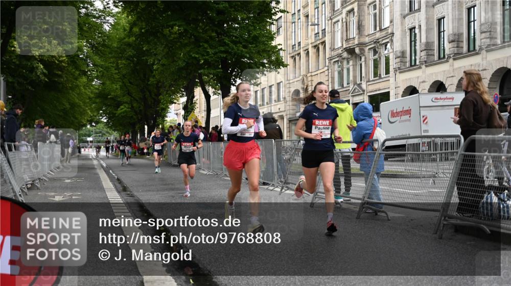 14.06.2026 - REWE Women's Run J. Mangold http://msf.ph/oto/9768808 14.06.2026 09:48:30 Ziel 10215, 10266, 10407, 10929 meine-sportfotos.de