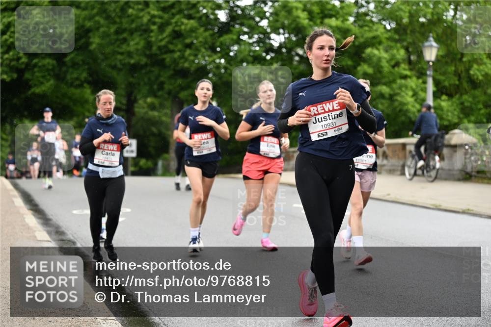 14.06.2026 - REWE Women's Run Dr. Thomas Lammeyer http://msf.ph/oto/9768815 14.06.2026 09:45:36 Laufen 10415, 10931, 7, 11361 meine-sportfotos.de