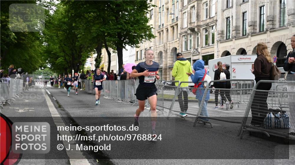 14.06.2026 - REWE Women's Run J. Mangold http://msf.ph/oto/9768824 14.06.2026 09:48:32 Ziel 10215, 10266, 10407, 10642, 10929 meine-sportfotos.de
