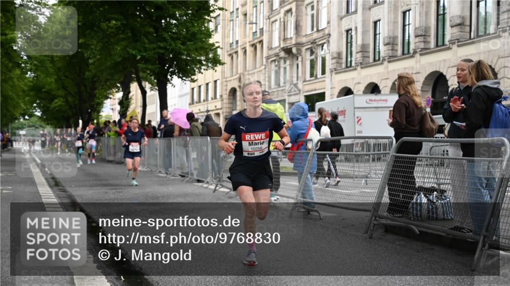 14.06.2026 - REWE Women's Run J. Mangold http://msf.ph/oto/9768830 14.06.2026 09:48:33 Ziel 10215, 10266, 10407, 10642, 10929 meine-sportfotos.de