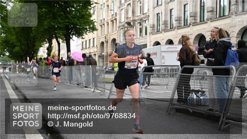 14.06.2026 - REWE Women's Run J. Mangold http://msf.ph/oto/9768834 14.06.2026 09:48:33 Ziel 10215, 10266, 10407, 10642, 10929 meine-sportfotos.de