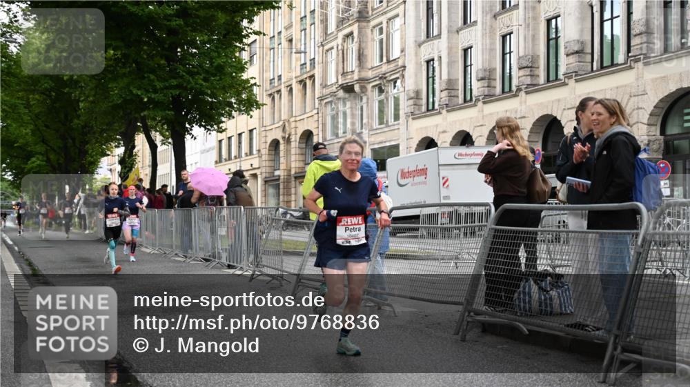 14.06.2026 - REWE Women's Run J. Mangold http://msf.ph/oto/9768836 14.06.2026 09:48:36 Ziel 10095, 10266, 10407, 10642 meine-sportfotos.de
