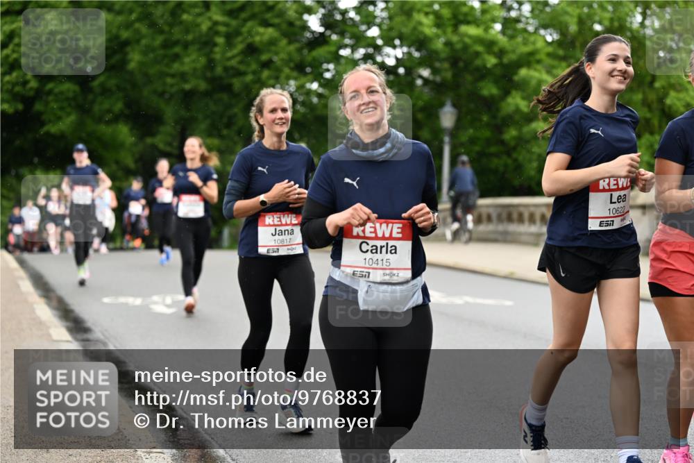 14.06.2026 - REWE Women's Run Dr. Thomas Lammeyer http://msf.ph/oto/9768837 14.06.2026 09:45:38 Laufen 10817, 57, 10415, 57, 10622 meine-sportfotos.de