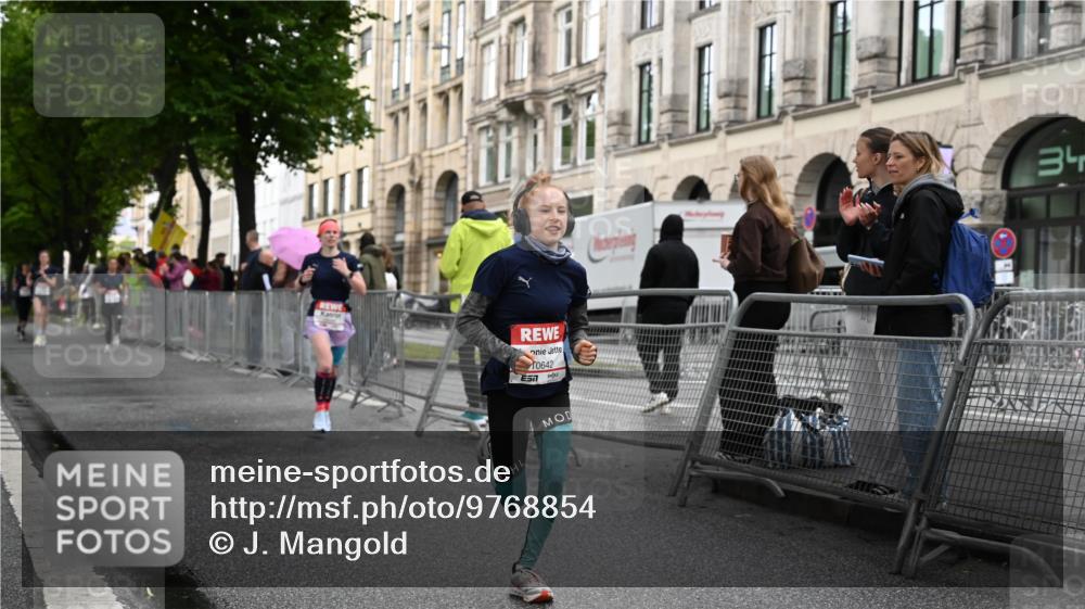 14.06.2026 - REWE Women's Run J. Mangold http://msf.ph/oto/9768854 14.06.2026 09:48:39 Ziel 10095, 10106, 10407, 10642 meine-sportfotos.de