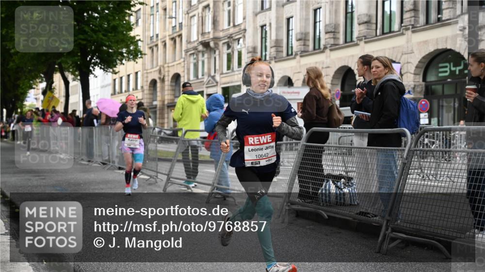 14.06.2026 - REWE Women's Run J. Mangold http://msf.ph/oto/9768857 14.06.2026 09:48:39 Ziel 10095, 10106, 10407, 10642 meine-sportfotos.de