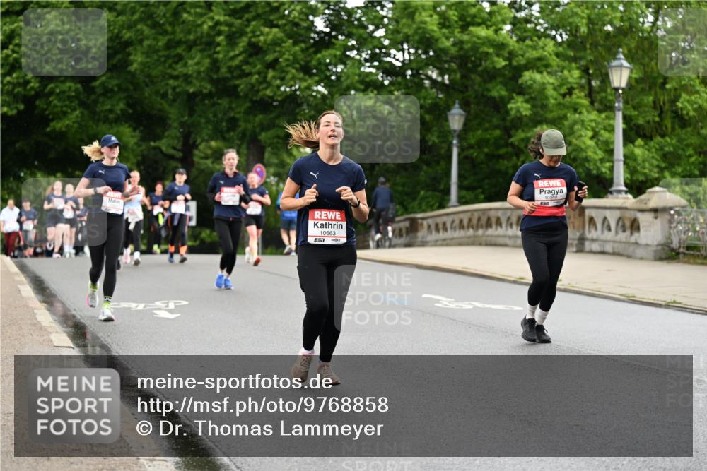 14.06.2026 - REWE Women's Run Dr. Thomas Lammeyer http://msf.ph/oto/9768858 14.06.2026 09:45:40 Laufen 10663, 57, 10340 meine-sportfotos.de