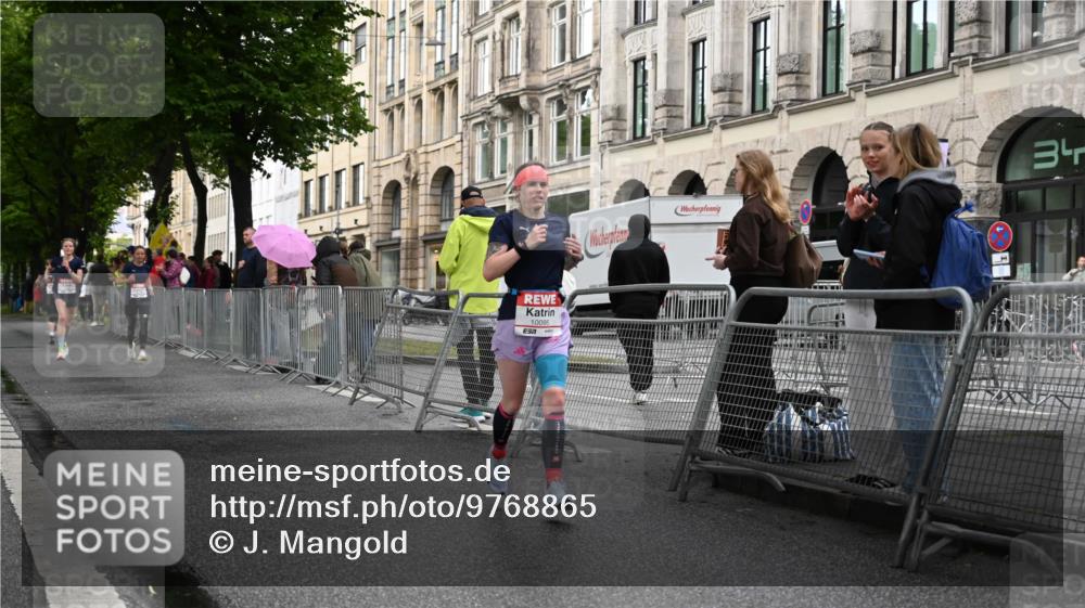 14.06.2026 - REWE Women's Run J. Mangold http://msf.ph/oto/9768865 14.06.2026 09:48:40 Ziel 10074, 10095, 10106, 10407, 10642 meine-sportfotos.de