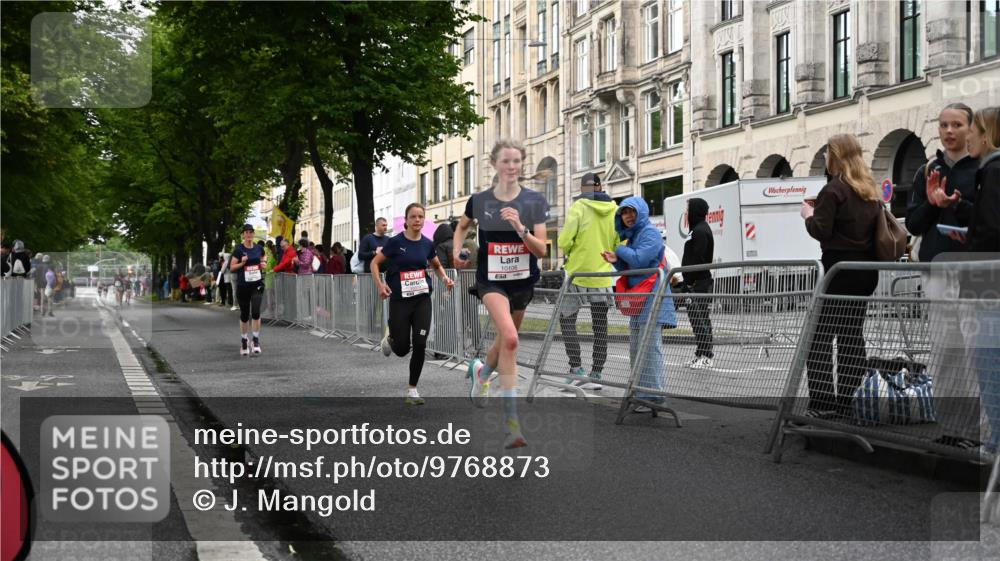 14.06.2026 - REWE Women's Run J. Mangold http://msf.ph/oto/9768873 14.06.2026 09:48:44 Ziel 10074, 10095, 10106, 10233 meine-sportfotos.de