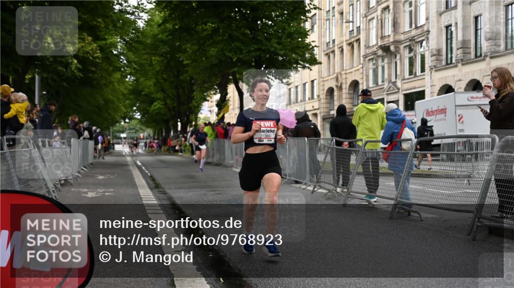 14.06.2026 - REWE Women's Run J. Mangold http://msf.ph/oto/9768923 14.06.2026 09:49:04 Ziel 10741, 11360 meine-sportfotos.de