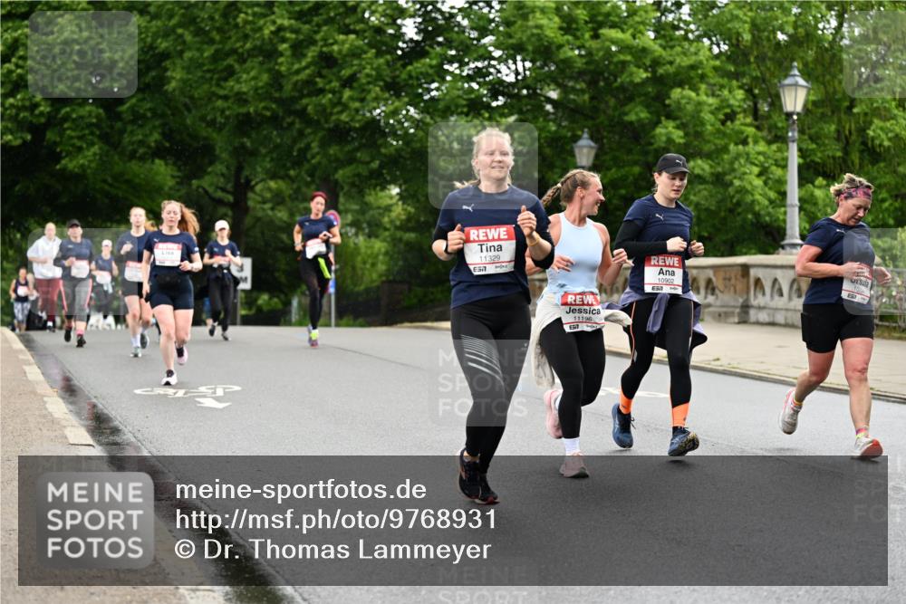 14.06.2026 - REWE Women's Run Dr. Thomas Lammeyer http://msf.ph/oto/9768931 14.06.2026 09:45:45 Laufen 11329, 11196, 17, 10902, 57 meine-sportfotos.de