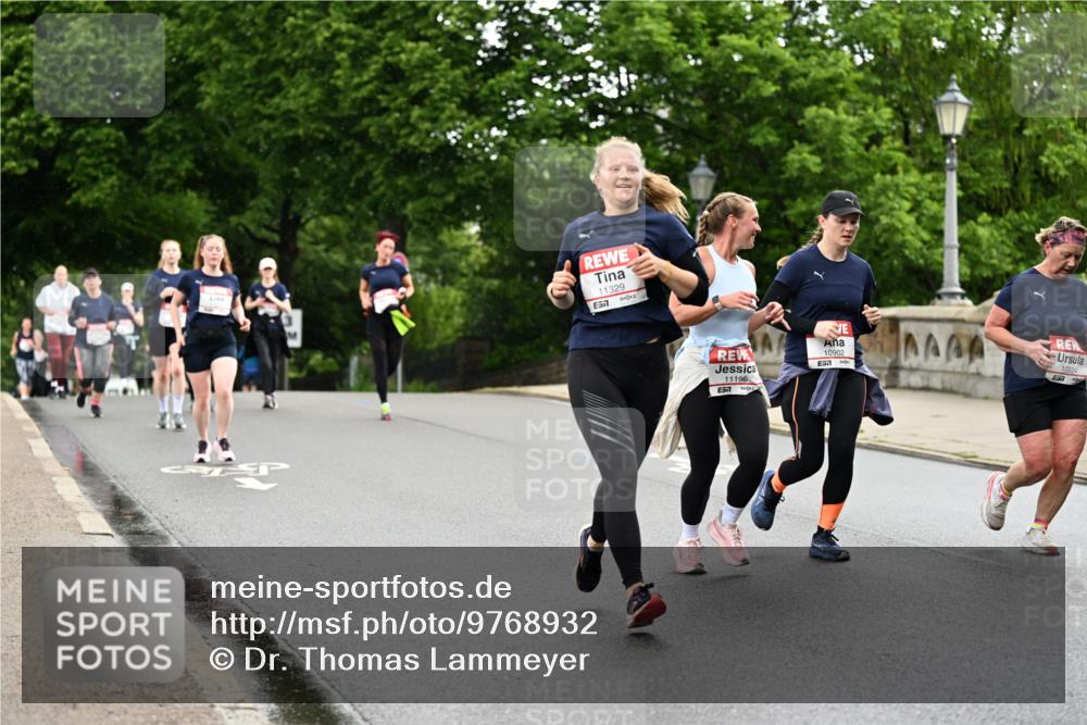 14.06.2026 - REWE Women's Run Dr. Thomas Lammeyer http://msf.ph/oto/9768932 14.06.2026 09:45:45 Laufen 11329, 11196, 7, 10902, 10224 meine-sportfotos.de