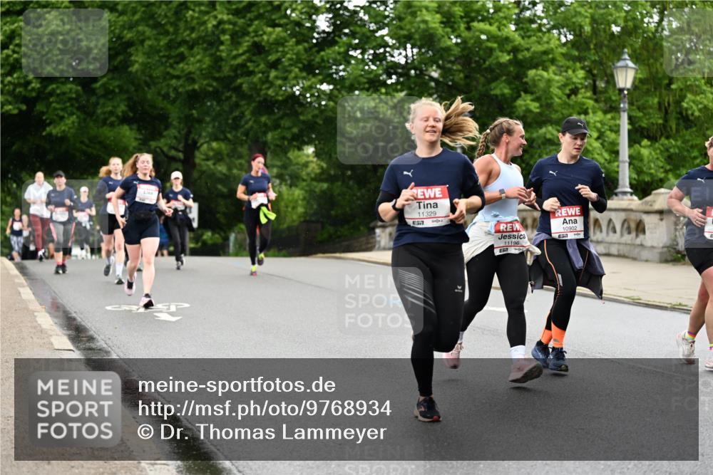 14.06.2026 - REWE Women's Run Dr. Thomas Lammeyer http://msf.ph/oto/9768934 14.06.2026 09:45:46 Laufen 11329, 7, 11196, 7, 10902, 4444 meine-sportfotos.de