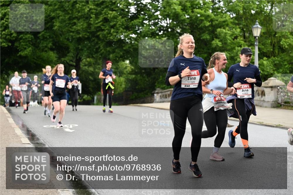 14.06.2026 - REWE Women's Run Dr. Thomas Lammeyer http://msf.ph/oto/9768936 14.06.2026 09:45:46 Laufen 11329, 10902, 11196 meine-sportfotos.de