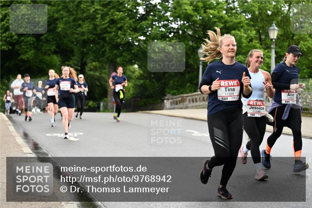 14.06.2026 - REWE Women's Run Dr. Thomas Lammeyer http://msf.ph/oto/9768942 14.06.2026 09:45:46 Laufen 44, 11329, 7, 11196, 57, 10902, 51 meine-sportfotos.de