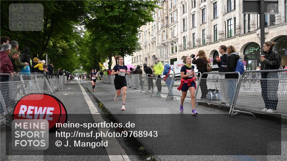 14.06.2026 - REWE Women's Run J. Mangold http://msf.ph/oto/9768943 14.06.2026 09:49:25 Ziel 10102, 11287, 11408 meine-sportfotos.de