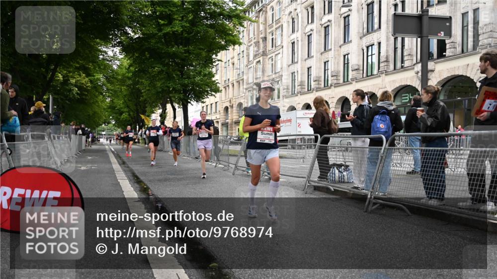 14.06.2026 - REWE Women's Run J. Mangold http://msf.ph/oto/9768974 14.06.2026 09:49:39 Ziel 10281, 10322, 10342, 10691, 10738, 10885 meine-sportfotos.de