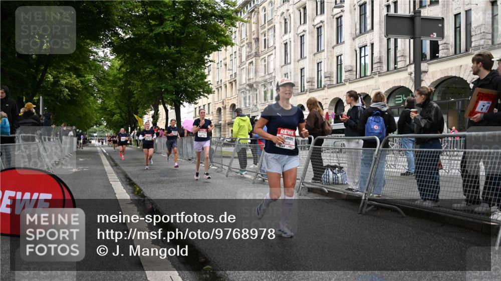 14.06.2026 - REWE Women's Run J. Mangold http://msf.ph/oto/9768978 14.06.2026 09:49:40 Ziel 10281, 10322, 10342, 10691, 10738, 10885 meine-sportfotos.de