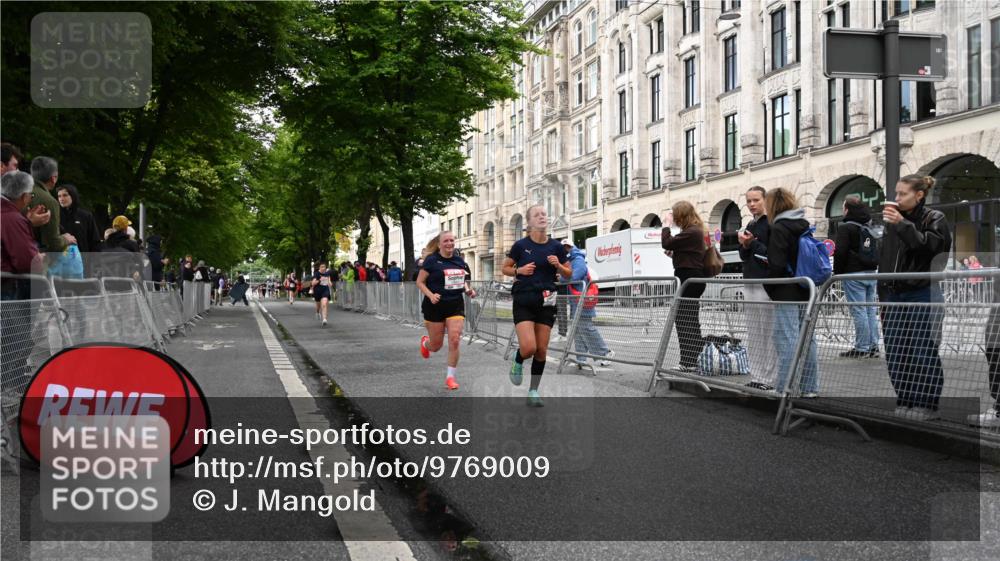14.06.2026 - REWE Women's Run J. Mangold http://msf.ph/oto/9769009 14.06.2026 09:49:44 Ziel 10281, 10322, 10342, 10691, 10885, 10894 meine-sportfotos.de