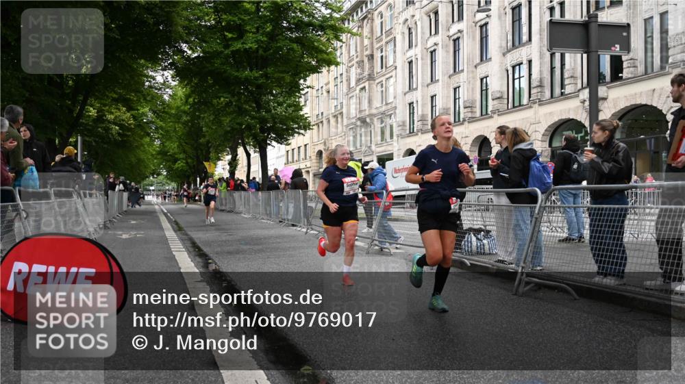 14.06.2026 - REWE Women's Run J. Mangold http://msf.ph/oto/9769017 14.06.2026 09:49:45 Ziel 10281, 10322, 10342, 10691, 10885, 10894 meine-sportfotos.de