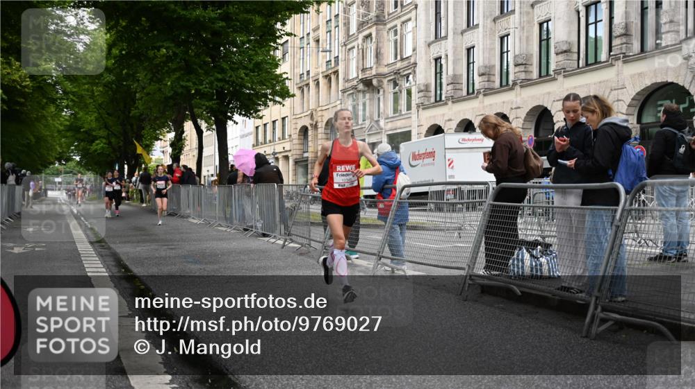 14.06.2026 - REWE Women's Run J. Mangold http://msf.ph/oto/9769027 14.06.2026 09:50:00 Ziel 10021, 10346 meine-sportfotos.de