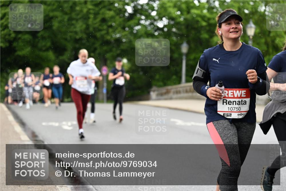14.06.2026 - REWE Women's Run Dr. Thomas Lammeyer http://msf.ph/oto/9769034 14.06.2026 09:45:53 Laufen 10750 meine-sportfotos.de