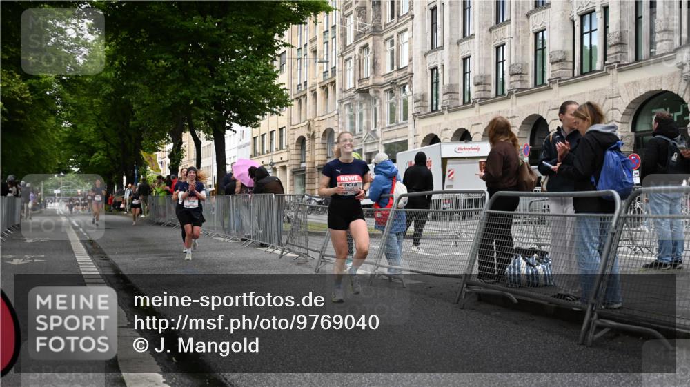 14.06.2026 - REWE Women's Run J. Mangold http://msf.ph/oto/9769040 14.06.2026 09:50:05 Ziel 10021, 10396, 10958 meine-sportfotos.de