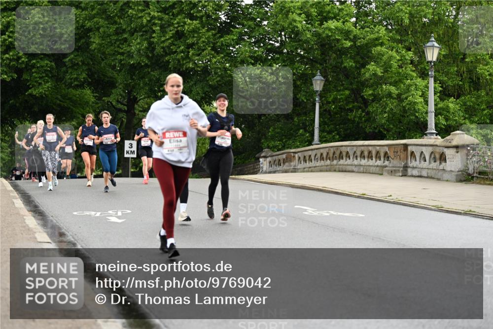 14.06.2026 - REWE Women's Run Dr. Thomas Lammeyer http://msf.ph/oto/9769042 14.06.2026 09:45:54 Laufen 3 meine-sportfotos.de