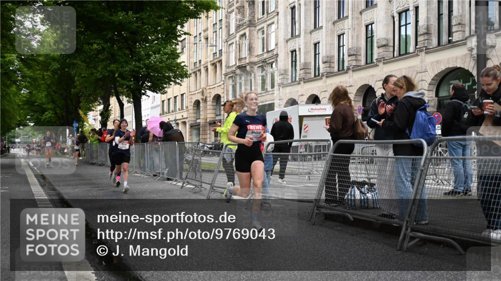 14.06.2026 - REWE Women's Run J. Mangold http://msf.ph/oto/9769043 14.06.2026 09:50:05 Ziel 10021, 10396, 10958 meine-sportfotos.de