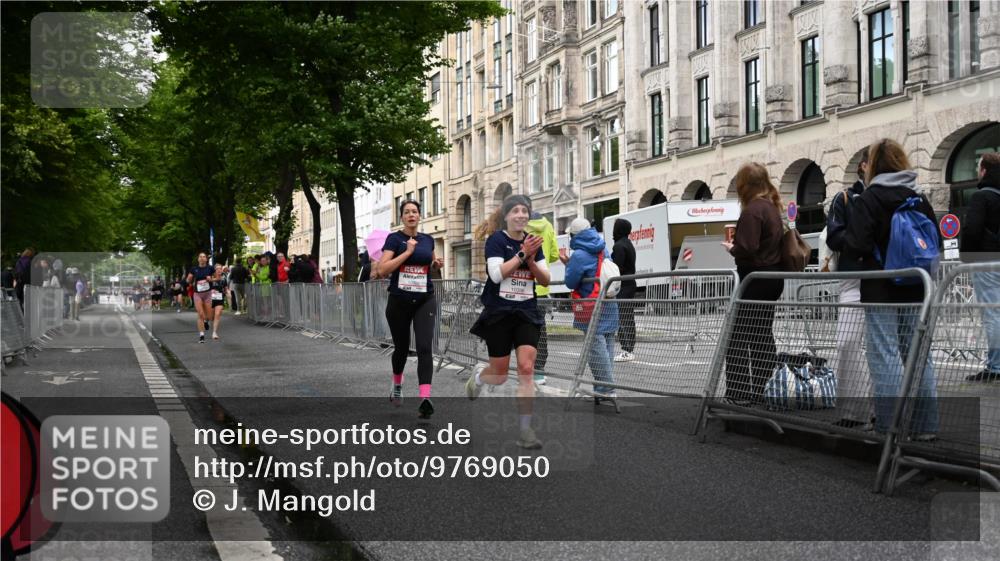 14.06.2026 - REWE Women's Run J. Mangold http://msf.ph/oto/9769050 14.06.2026 09:50:07 Ziel 10021, 10396, 10869, 10958, 11009 meine-sportfotos.de