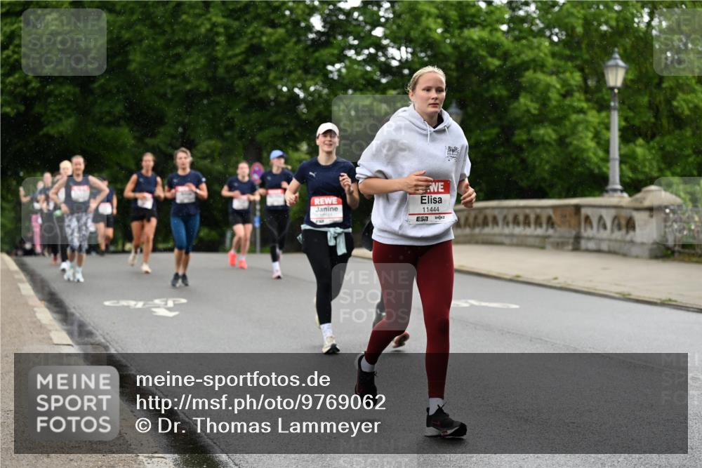 14.06.2026 - REWE Women's Run Dr. Thomas Lammeyer http://msf.ph/oto/9769062 14.06.2026 09:45:55 Laufen 10181, 11444 meine-sportfotos.de