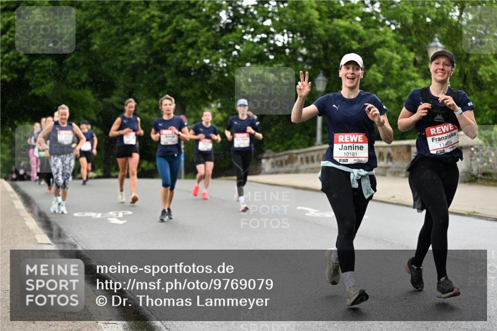 14.06.2026 - REWE Women's Run Dr. Thomas Lammeyer http://msf.ph/oto/9769079 14.06.2026 09:45:56 Laufen 10181, 57, 11469 meine-sportfotos.de