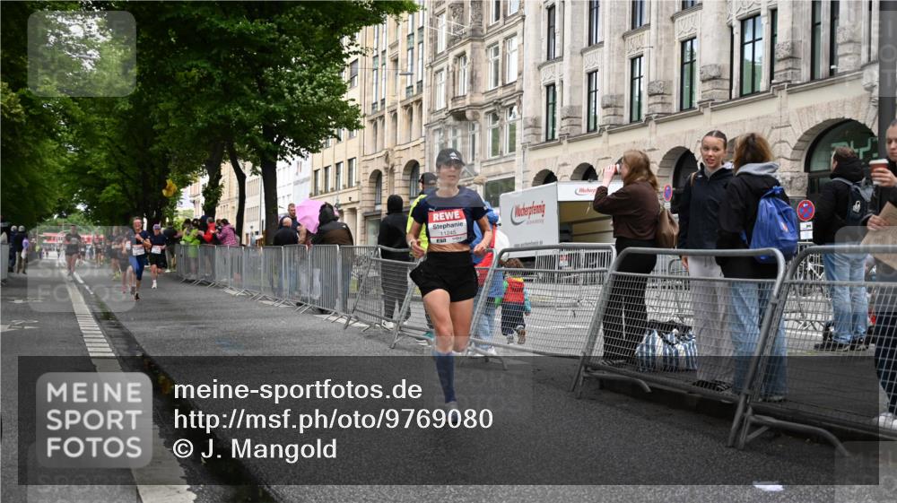 14.06.2026 - REWE Women's Run J. Mangold http://msf.ph/oto/9769080 14.06.2026 09:50:22 Ziel 10192, 11105, 11245 meine-sportfotos.de