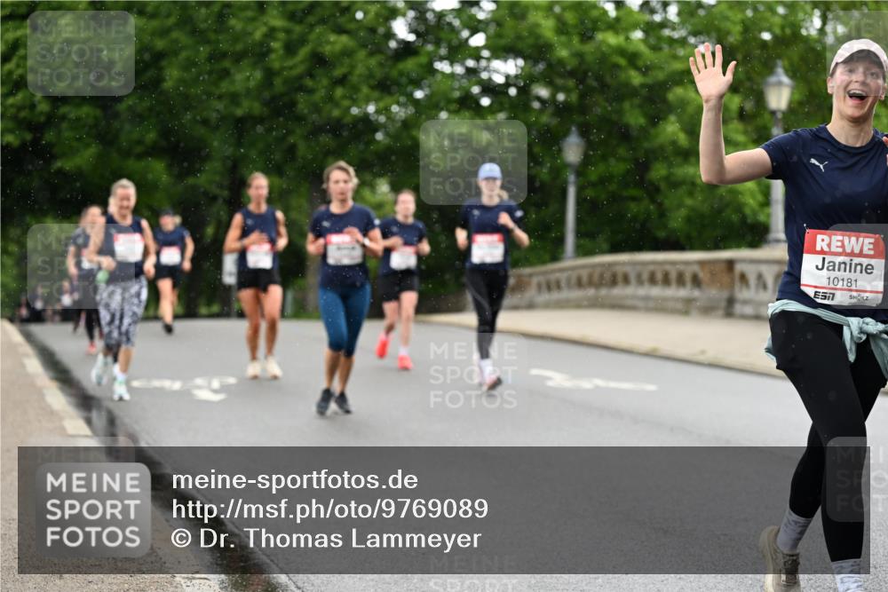 14.06.2026 - REWE Women's Run Dr. Thomas Lammeyer http://msf.ph/oto/9769089 14.06.2026 09:45:57 Laufen 10181, 7 meine-sportfotos.de