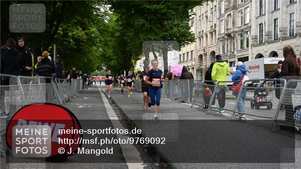 14.06.2026 - REWE Women's Run J. Mangold http://msf.ph/oto/9769092 14.06.2026 09:50:26 Ziel 10192, 10749, 11105, 11146, 11245, 11396 meine-sportfotos.de