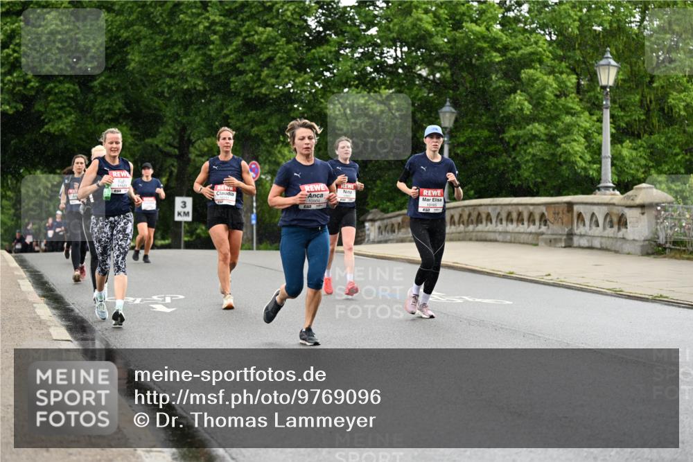 14.06.2026 - REWE Women's Run Dr. Thomas Lammeyer http://msf.ph/oto/9769096 14.06.2026 09:45:58 Laufen 11523, 3, 10904, 10165 meine-sportfotos.de