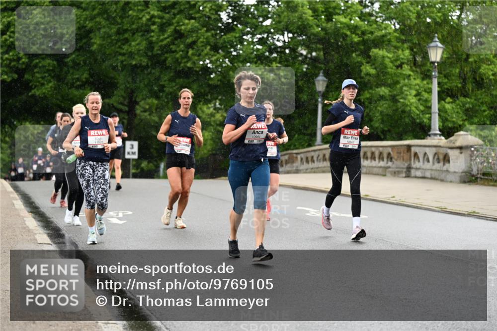 14.06.2026 - REWE Women's Run Dr. Thomas Lammeyer http://msf.ph/oto/9769105 14.06.2026 09:45:58 Laufen 11523, 10904, 10165, 4444 meine-sportfotos.de