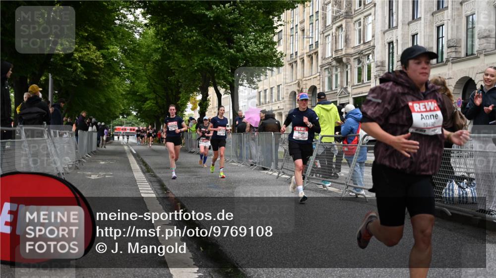 14.06.2026 - REWE Women's Run J. Mangold http://msf.ph/oto/9769108 14.06.2026 09:50:29 Ziel 10085, 10192, 10749, 11105, 11146, 11207, 11396 meine-sportfotos.de
