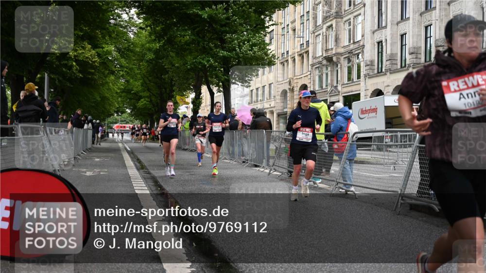 14.06.2026 - REWE Women's Run J. Mangold http://msf.ph/oto/9769112 14.06.2026 09:50:29 Ziel 10085, 10192, 10749, 11105, 11146, 11207, 11396 meine-sportfotos.de